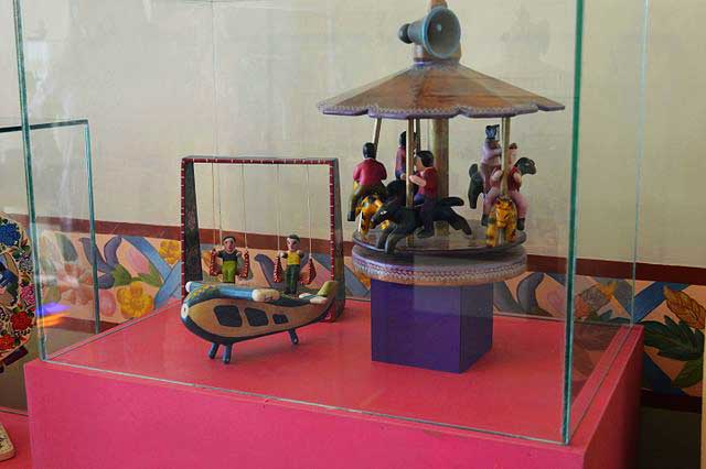 Carrusel en el museo del juguete mexicano